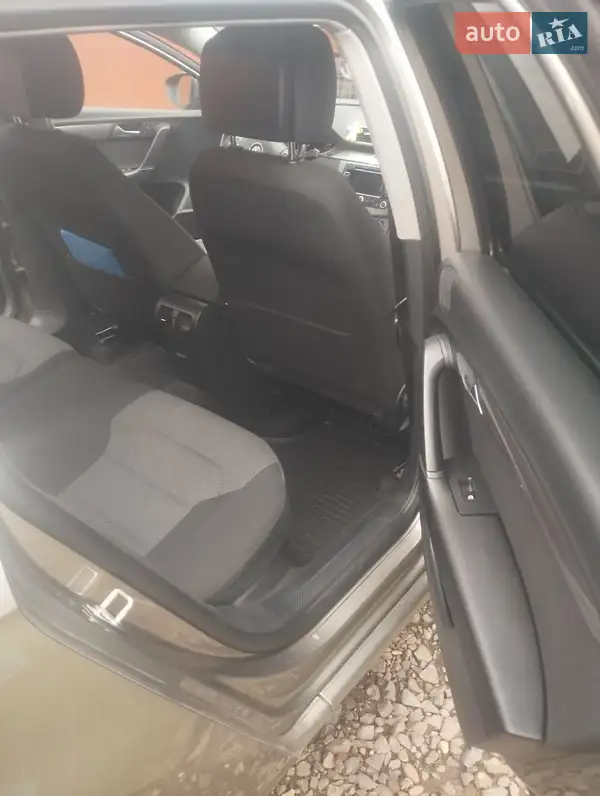 Volkswagen Passat 2012 VIN WVWZZZ3CZDE036389 фото оголошення 9 з 50