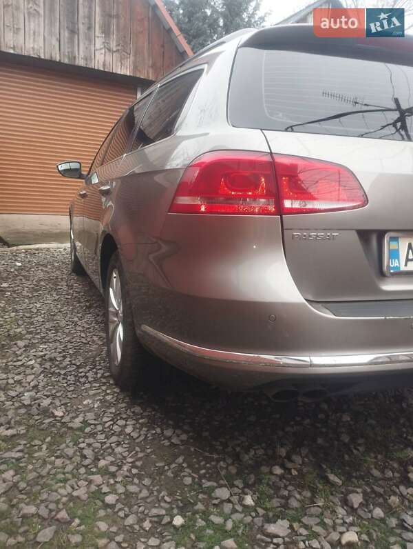 Универсал Volkswagen Passat 2012 в Иршаве