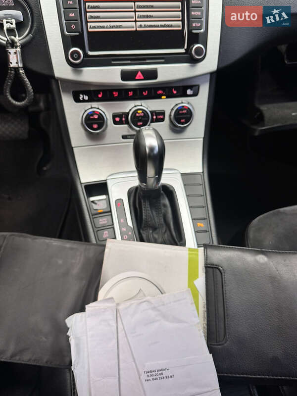 Седан Volkswagen Passat 2013 в Киеве