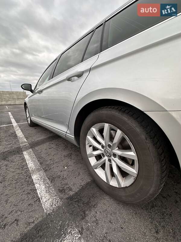 Универсал Volkswagen Passat 2016 в Львове