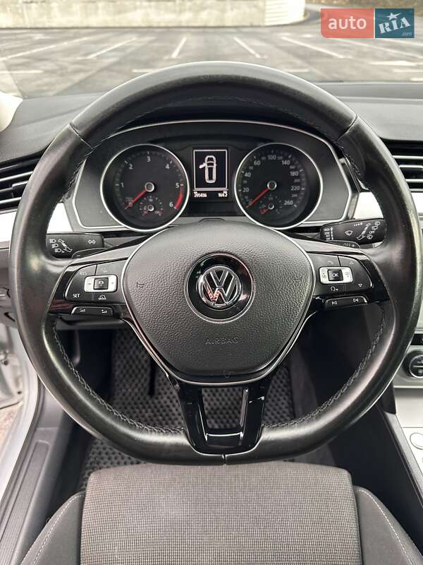 Универсал Volkswagen Passat 2016 в Львове