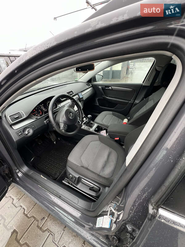 Универсал Volkswagen Passat 2011 в Киеве