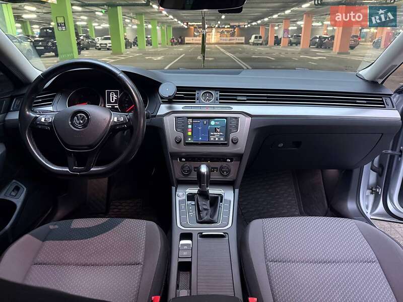 Универсал Volkswagen Passat 2016 в Киеве фото 13 Универсал Volkswagen Passat 2016 в Киеве