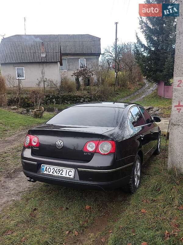 Седан Volkswagen Passat 2006 в Ужгороде