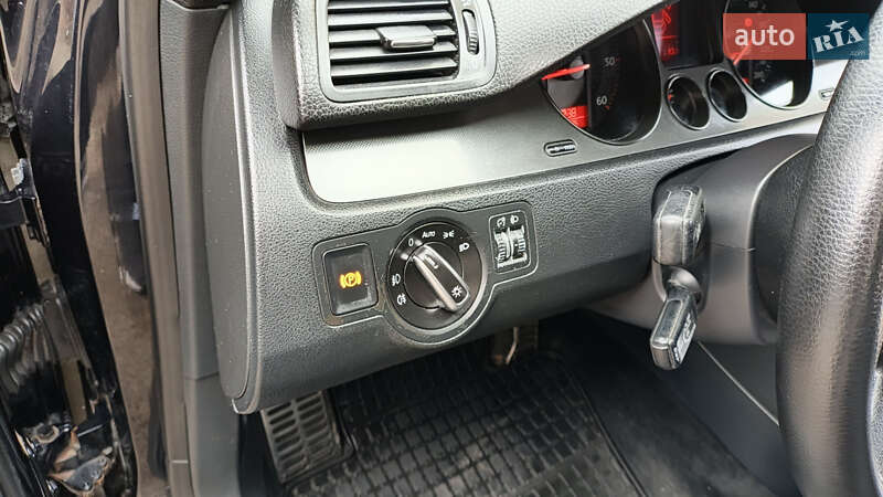 Седан Volkswagen Passat 2006 в Виннице