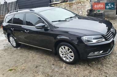 Универсал Volkswagen Passat 2012 в Ровно