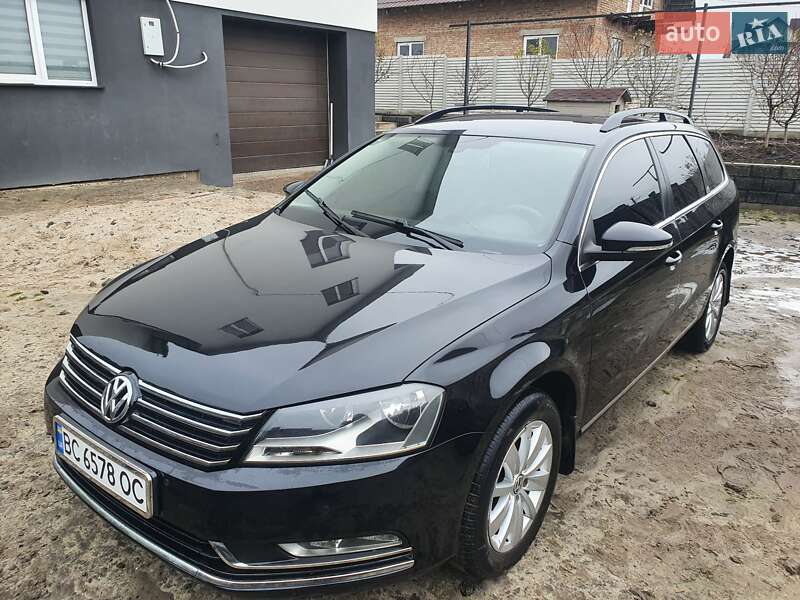 Универсал Volkswagen Passat 2012 в Ровно