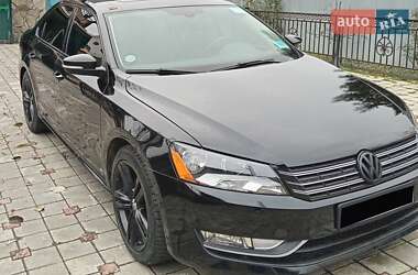 Седан Volkswagen Passat 2012 в Черновцах