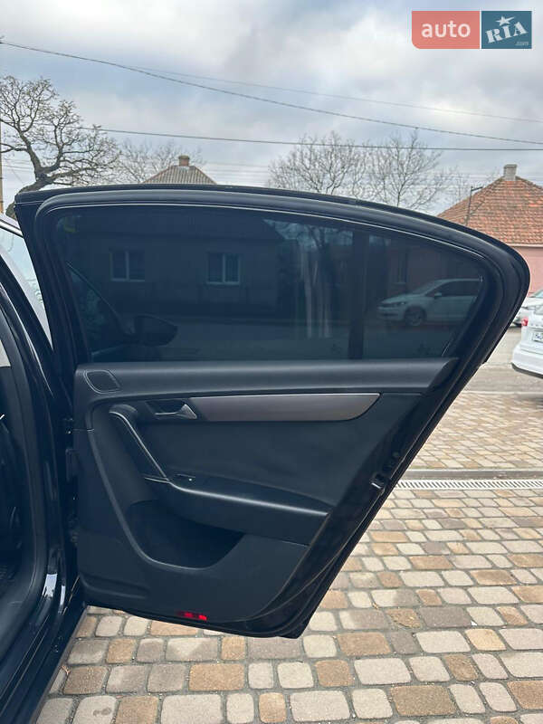 Седан Volkswagen Passat 2011 в Ужгороде