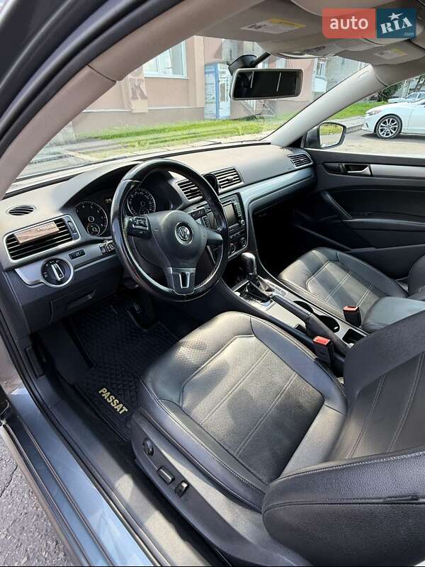 Седан Volkswagen Passat 2015 в Шептицькому