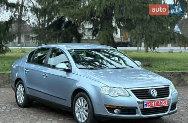 Седан Volkswagen Passat 2008 в Староконстантинове