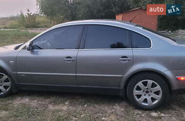 Седан Volkswagen Passat 2001 в Ровно