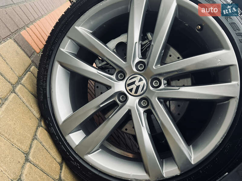 Седан Volkswagen Passat 2018 в Одессе