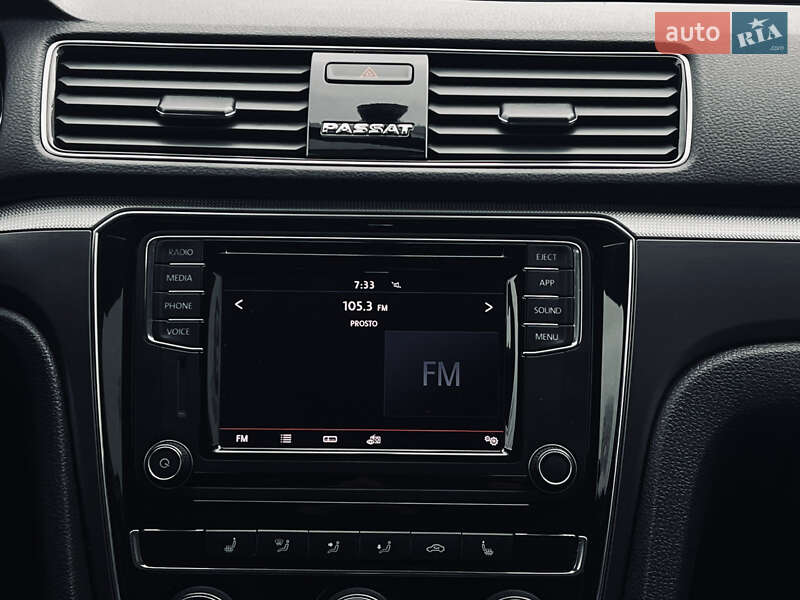 Седан Volkswagen Passat 2018 в Одессе