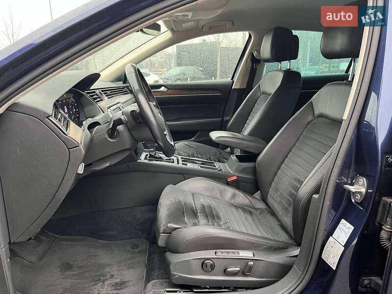 Седан Volkswagen Passat 2017 в Києві
