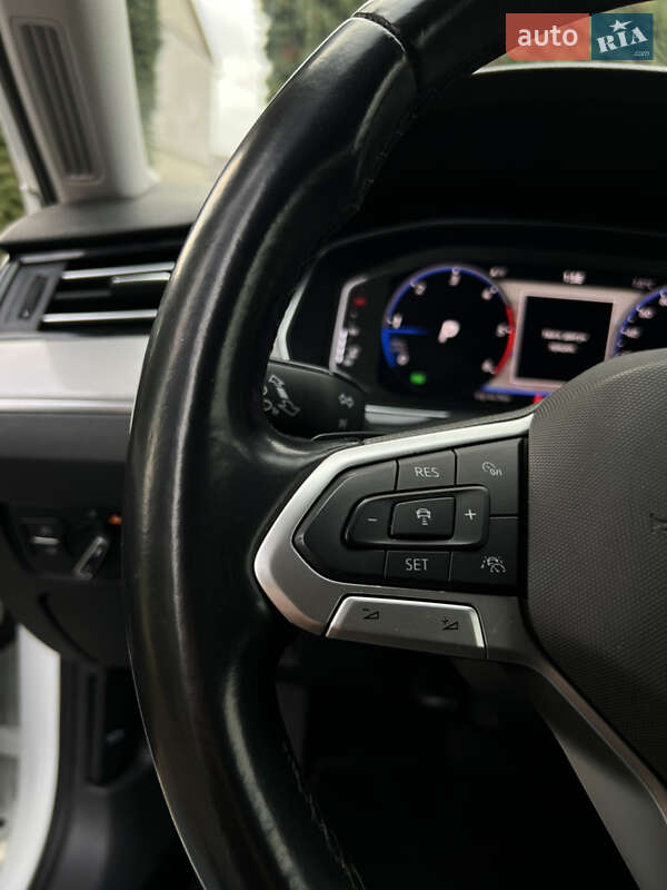 Универсал Volkswagen Passat 2021 в Дубно фото 51 Универсал Volkswagen Passat 2021 в Дубно