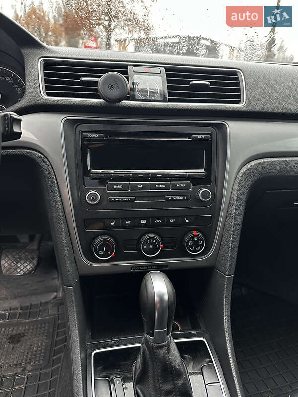 Седан Volkswagen Passat 2014 в Чернигове