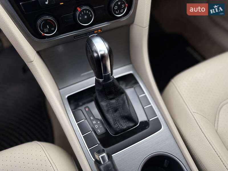 Седан Volkswagen Passat 2014 в Львове фото 33 Седан Volkswagen Passat 2014 в Львове