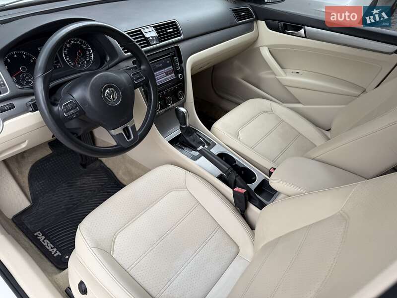 Седан Volkswagen Passat 2014 в Львове фото 46 Седан Volkswagen Passat 2014 в Львове