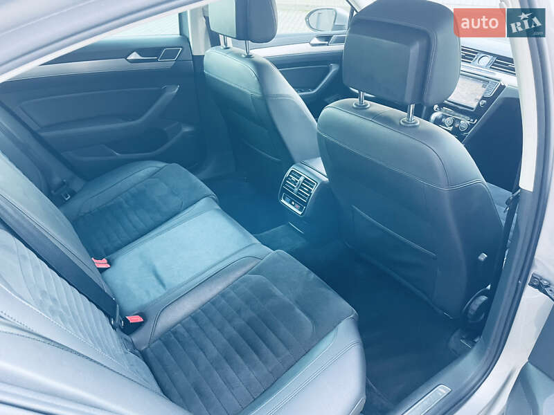 Седан Volkswagen Passat 2014 в Мукачево фото 11 Седан Volkswagen Passat 2014 в Мукачево