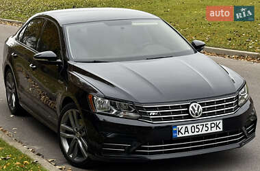 Седан Volkswagen Passat 2018 в Киеве