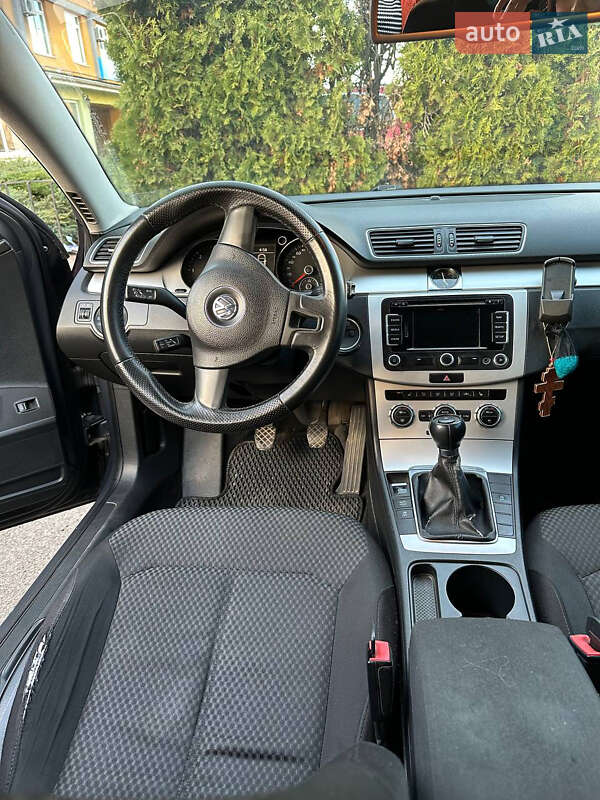 Универсал Volkswagen Passat 2012 в Виноградове фото 5 Универсал Volkswagen Passat 2012 в Виноградове