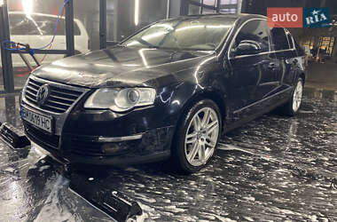 Седан Volkswagen Passat 2006 в Ровно