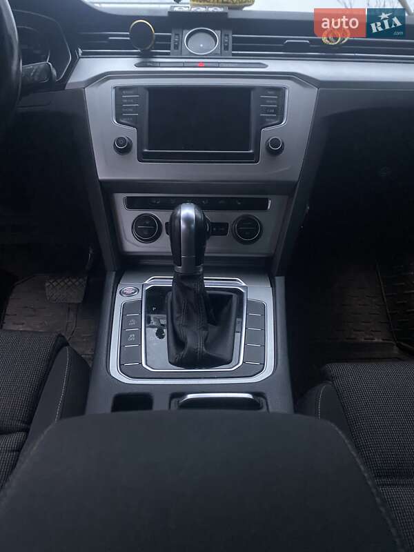 Универсал Volkswagen Passat 2016 в Новоархангельске фото 4 Универсал Volkswagen Passat 2016 в Новоархангельске