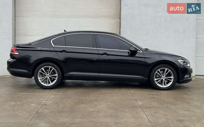Седан Volkswagen Passat 2015 в Звягеле фото 5 Седан Volkswagen Passat 2015 в Звягеле