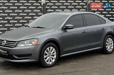 Седан Volkswagen Passat 2012 в Киеве