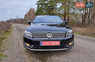 Універсал Volkswagen Passat 2012 в Харкові