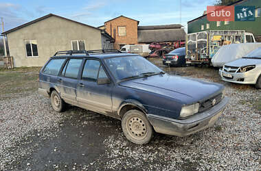 Універсал Volkswagen Passat 1988 в Шепетівці