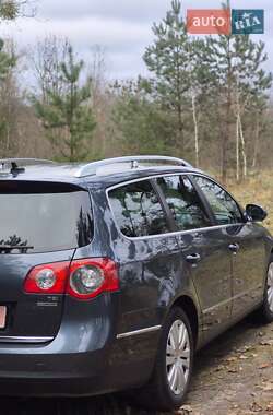 Універсал Volkswagen Passat 2010 в Луцьку