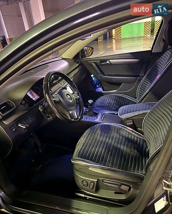 Volkswagen Passat 2011 Volkswagen Passat 2011