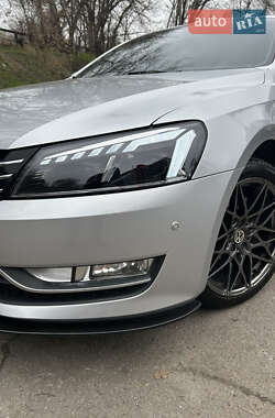 Седан Volkswagen Passat 2015 в Днепре
