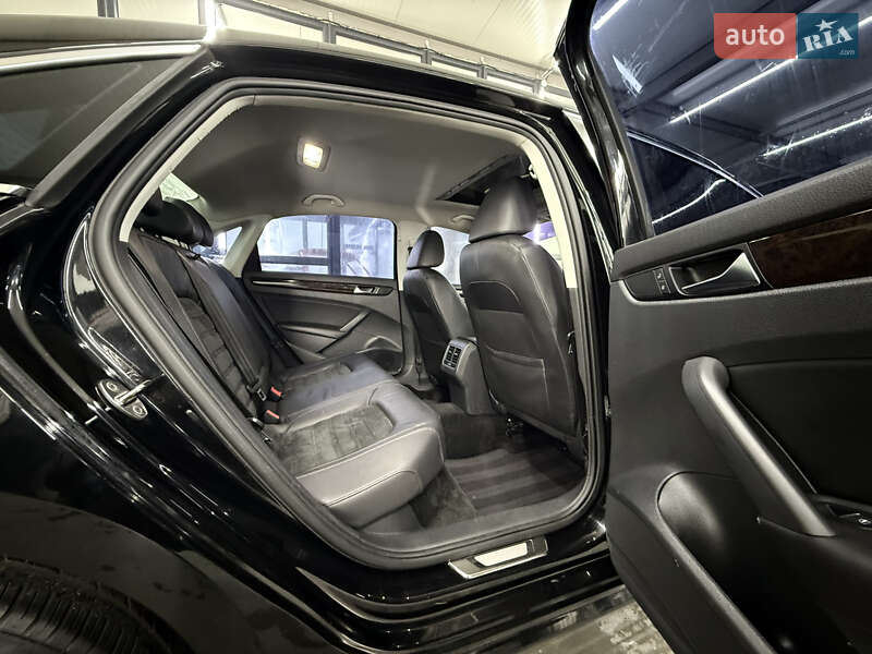 Седан Volkswagen Passat 2015 в Києві фото 15 Седан Volkswagen Passat 2015 в Києві