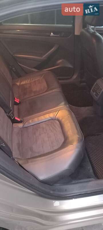 Седан Volkswagen Passat 2014 в Одесі
