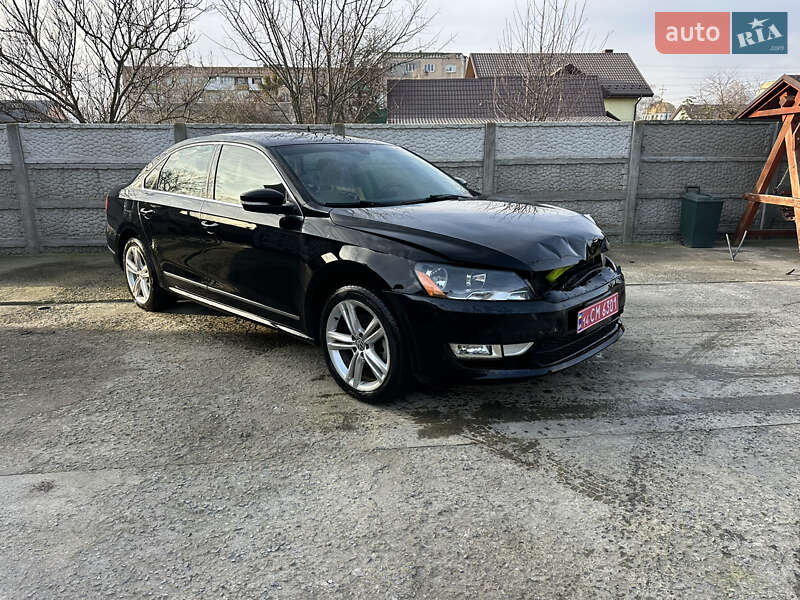 Седан Volkswagen Passat 2014 в Ровно