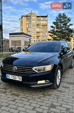 Універсал Volkswagen Passat 2016 в Новояворівську