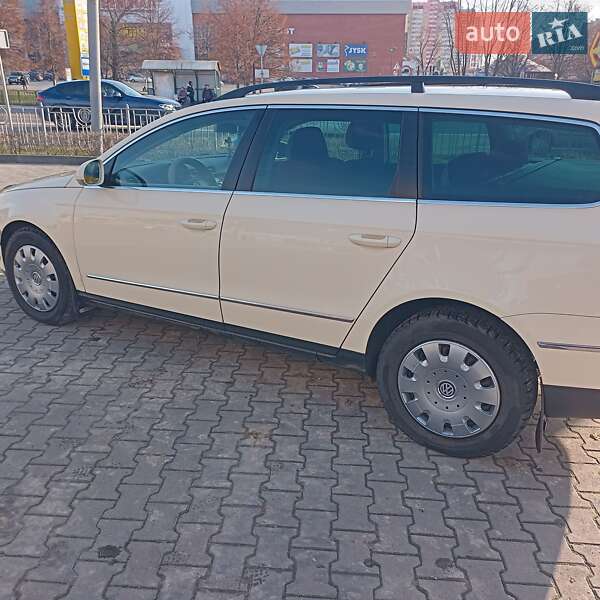 Универсал Volkswagen Passat 2008 в Киеве
