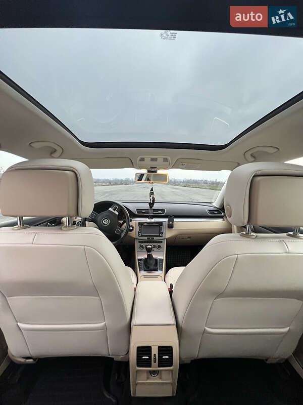 Универсал Volkswagen Passat 2012 в Баре фото 2 Универсал Volkswagen Passat 2012 в Баре