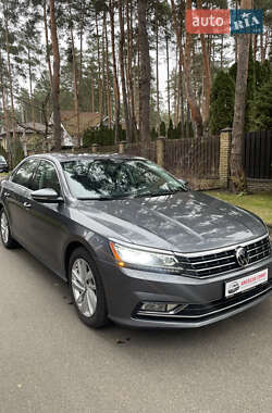 Седан Volkswagen Passat 2018 в Бучі