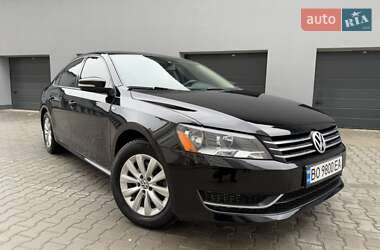 Седан Volkswagen Passat 2013 в Ивано-Франковске