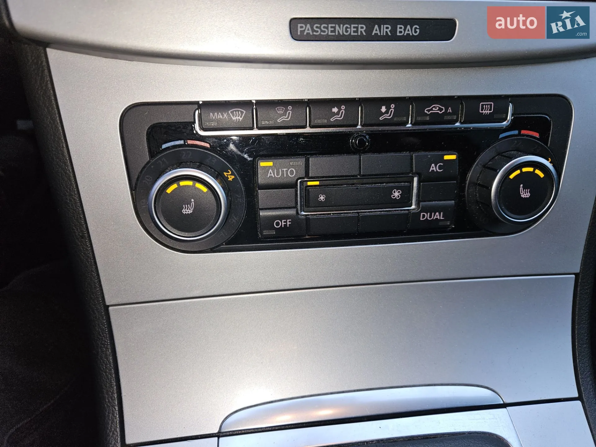 2010 Volkswagen Passat - мініатюра 14