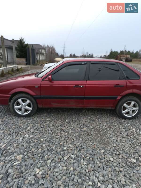Седан Volkswagen Passat 1989 в Сарнах фото 7 Седан Volkswagen Passat 1989 в Сарнах