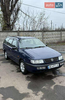 Універсал Volkswagen Passat 1995 в Кривому Розі