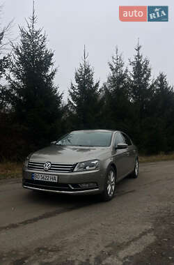 Седан Volkswagen Passat 2012 в Сарнах