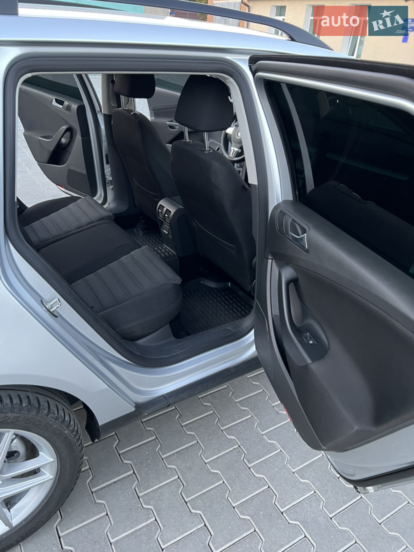 2010 Volkswagen Passat - мініатюра 8