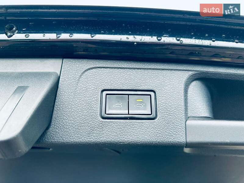 Универсал Volkswagen Passat 2018 в Львове фото 16 Универсал Volkswagen Passat 2018 в Львове