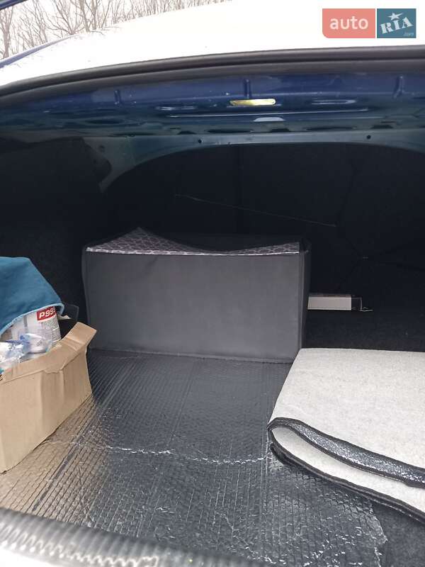 Седан Volkswagen Passat 2001 в Ивано-Франковске фото 17 Седан Volkswagen Passat 2001 в Ивано-Франковске